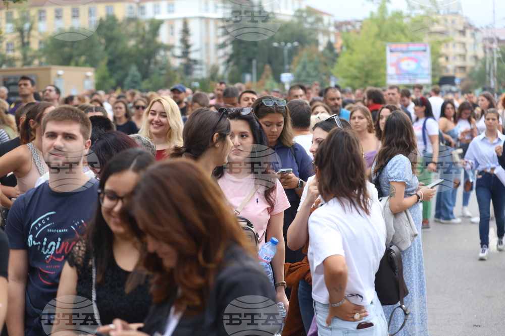 Концерт на Ед Шийран - фенове - пропускателен режим