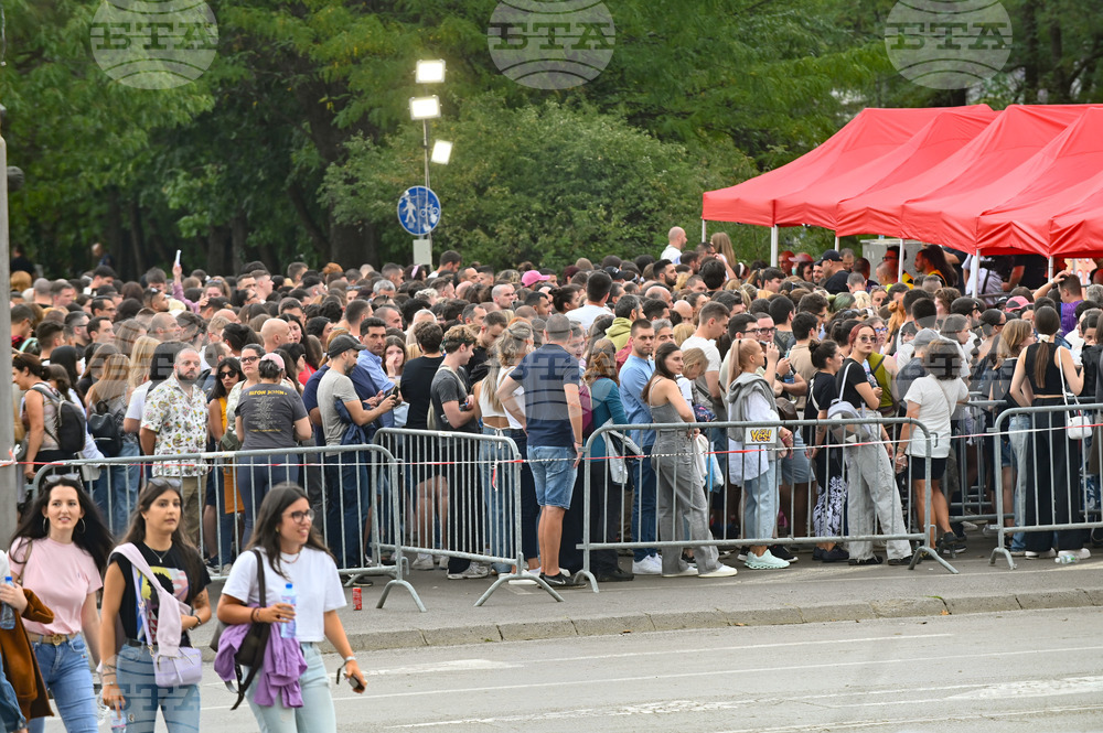 Концерт на Ед Шийран - фенове - пропускателен режим