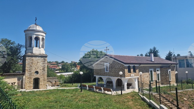 Лозница - храм - обновен