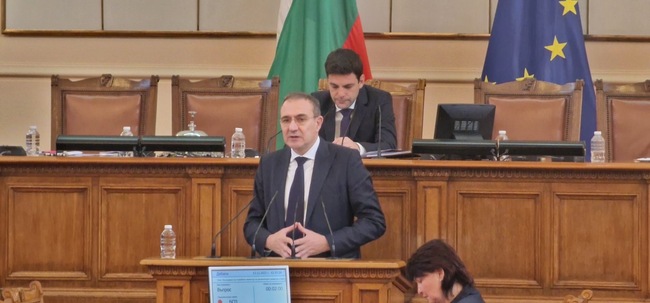 Борислав Гуцанов: България ще изтърве стотици милиарди, ако до май не започне строителство на 321 и 322 лот на коридор IV