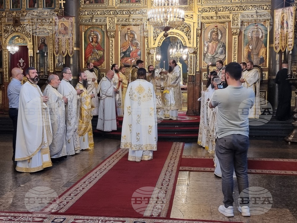 Патриарх Даниил отслужи празнична литургия за началото на Новата църковна година