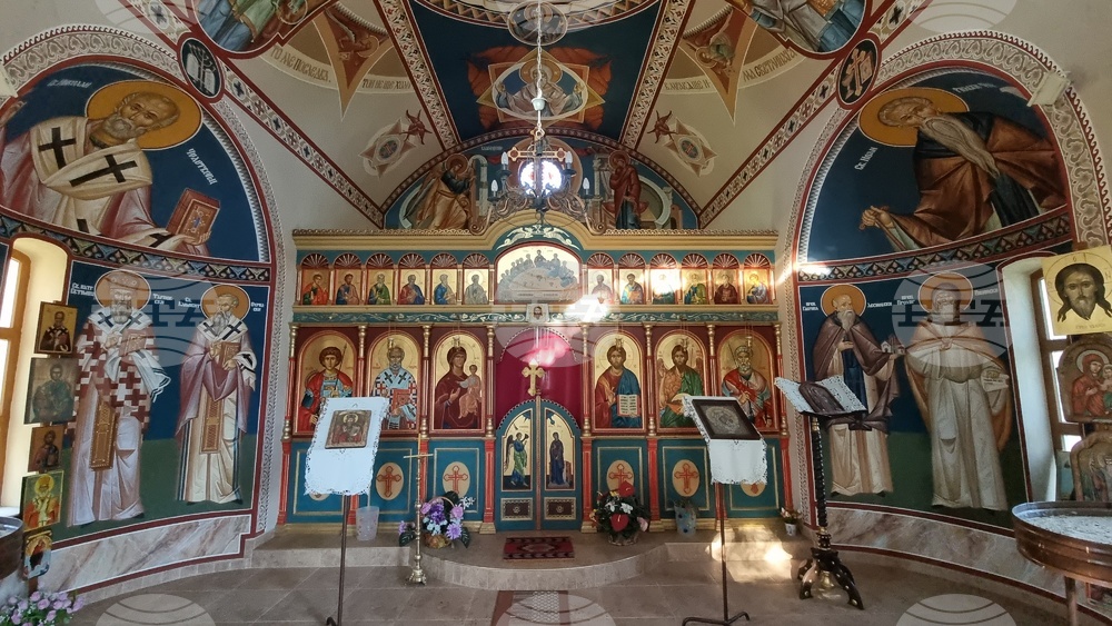 Село Кривонос - храм "Св. Николай Чудотворец"