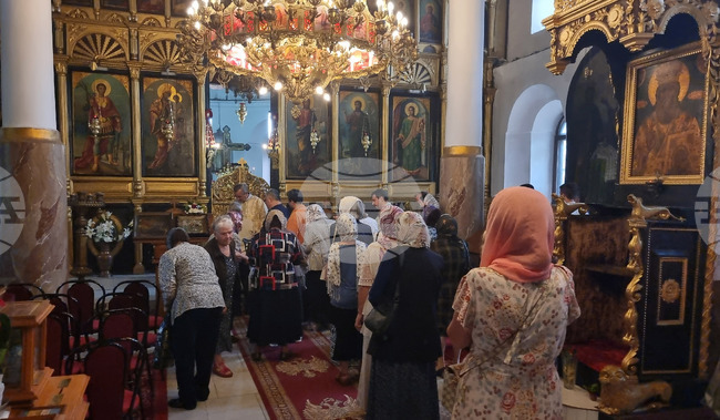 Добрич - храм "Свети Георги" - неделна служба