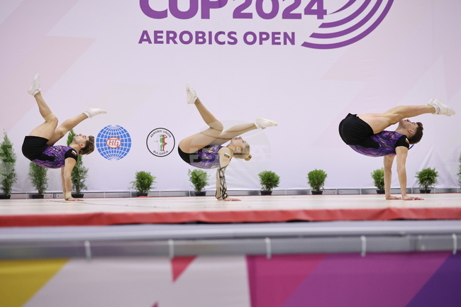 Три от три възможни финала за състезателите от националния отбор по спортна аеробика за мъже и жени на Световната купа в Токио 