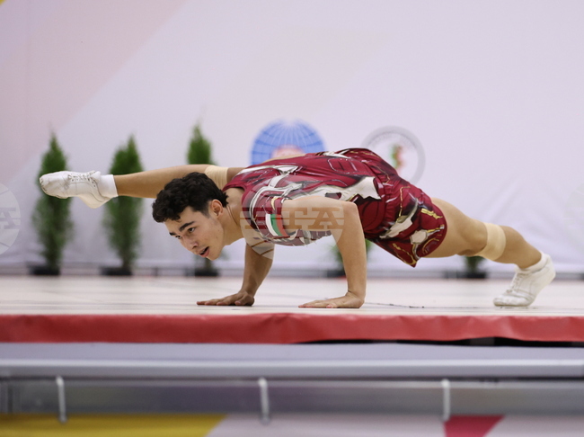 Около 370 състезатели от девет спортни клуба взеха участие в петото издание на националния турнир по спортна аеробика "Купа АМД"