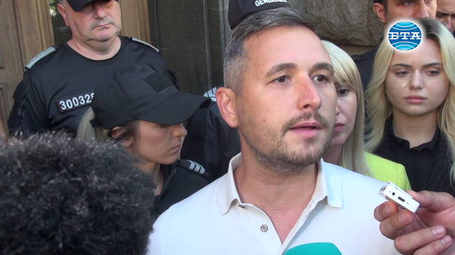 Има едно ДПС с лидер д-р Ахмед Доган и председател Джевдет Чакъров, всичко друго е измама, фалш и манипулация, каза Валентин Тончев