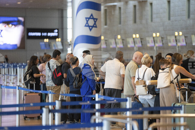 От днес косовските граждани могат да пътуват без визи до Израел