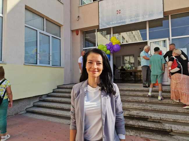 Заместник-кметът на община Пазарджик Таня Колчакова-Янева откри учебната година в спортното училище в града