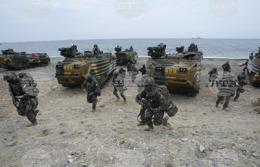 Армията на Южна Корея се е свила с 20% за 6 години на фона на намаляващото мъжко население