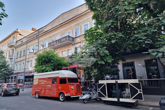 Десетки хиляди жители на Одеса останаха без отопление и водоснабдяване след нощните удари