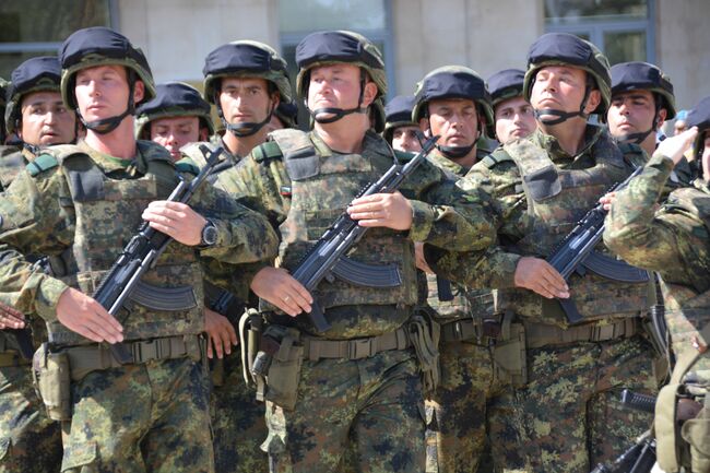 Министерство на отбраната: Български военен контингент бе изпратен за участие в операцията на Стабилизиращите сили на НАТО в Косово (KFOR)