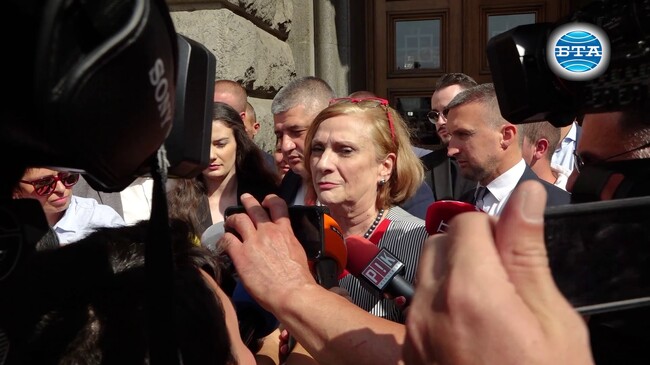 Целта ни е достойно представяне с подкрепа на всички разумни хора, каза Искра Михайлова от ДПС - Ново начало