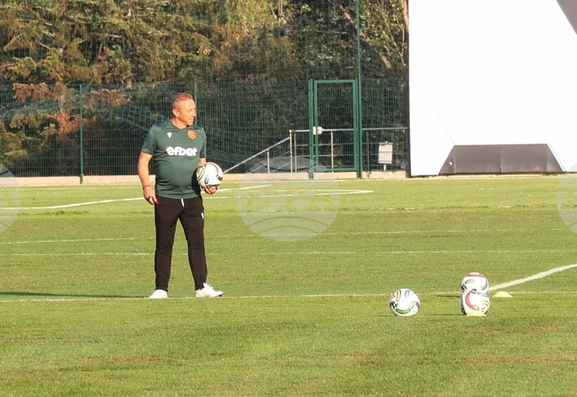 Национална футболна база „Бояна“ - тренировка на националния отбор на България