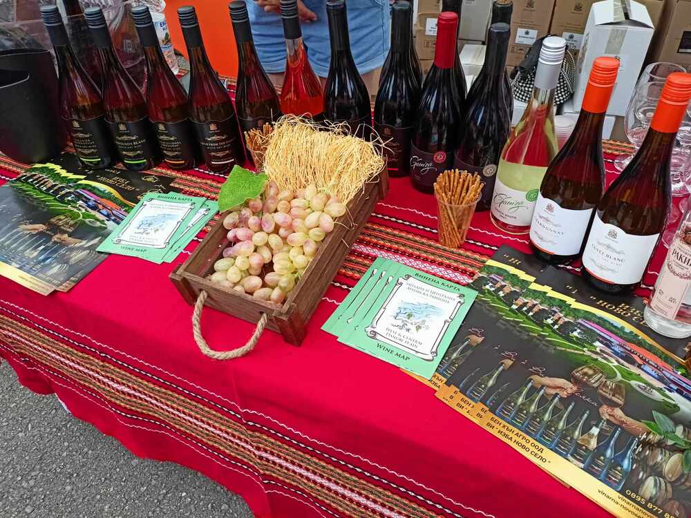 Община Плевен: Над 15 000 посетители станаха част от фестивала на виното и фермерските деликатеси в Плевен