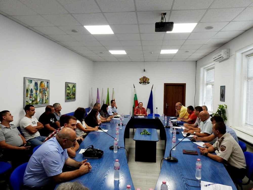 Големите язовири имат достатъчно водни запаси, за да обслужат потреблението в област Търговище, съобщи заместник областният управител Гергана Цонева