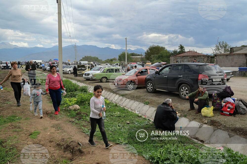 АРМЕНПРЕС: Над 4300 принудително разселени жители на Нагорни Карабах са подали молби за арменско гражданство