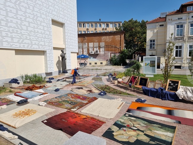 Ямбол - галерия- текстилни пана