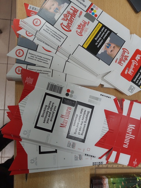 Агенция „Митници“: Заготовки за производство на 190 800 кутии фалшиви цигари задържаха митническите служители на Дунав мост 2