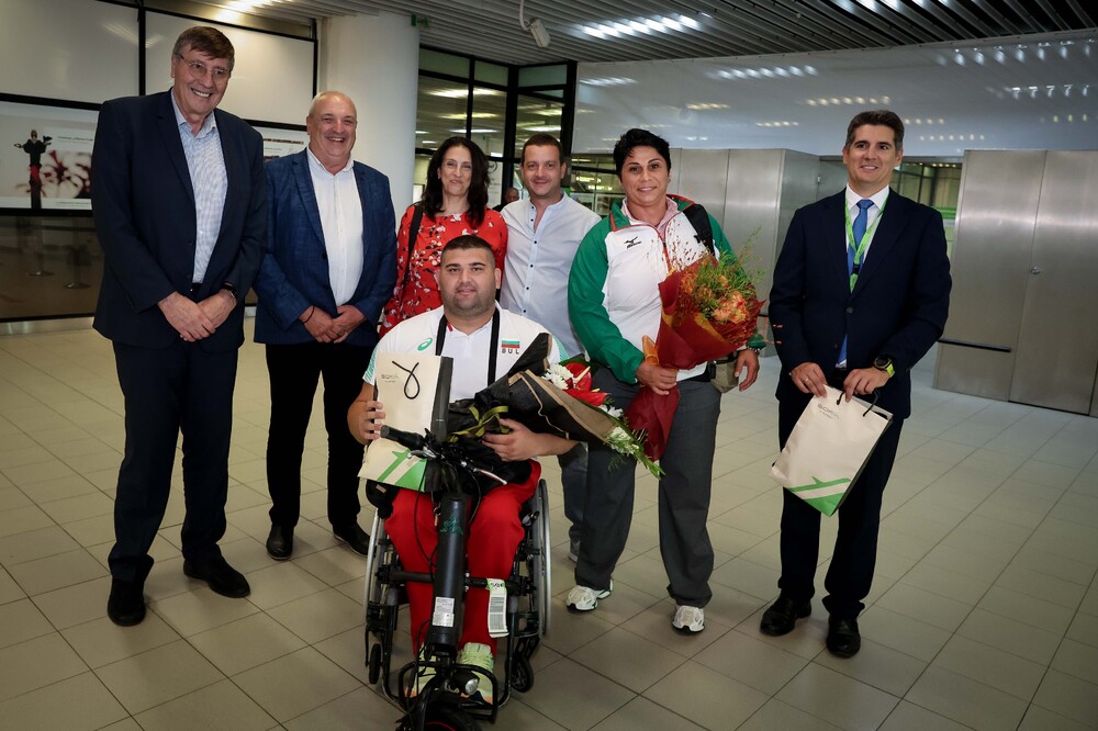 ММС: Министърът на младежта и спорта посрещна паралимпийския шампион Ружди Ружди