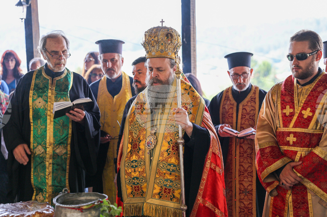 Белица -  храм „Свети Георги Победоносец“ - камбанария - първа копка