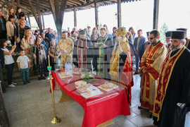 Белица – храм „Свети Георги Победоносец“ – камбанария – първа копка