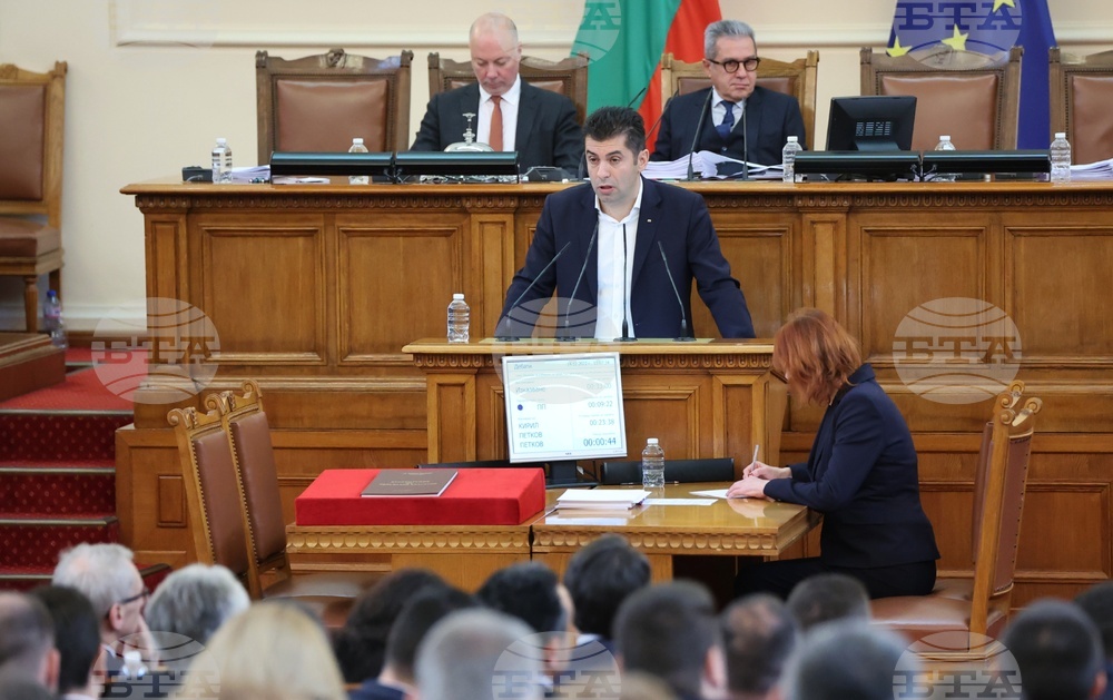 Парламент - проектокабинет - заседание - Кирил Петков