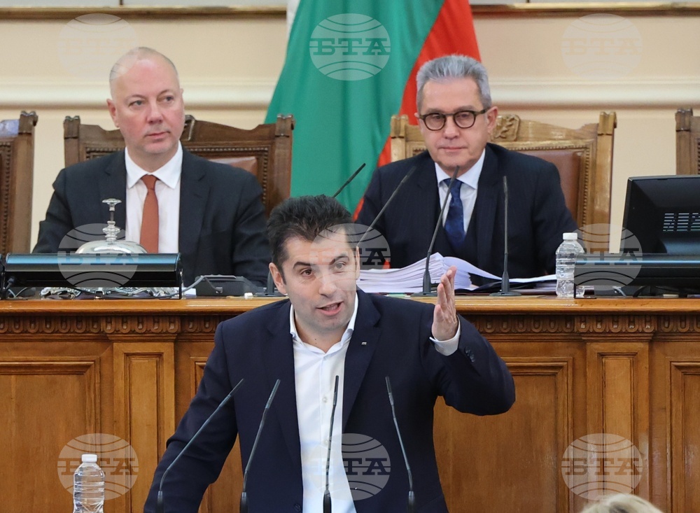 Парламент - проектокабинет - заседание - Кирил Петков