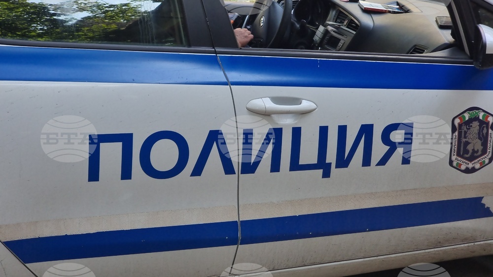 Автобус, превозващ 30 украински граждани, е катастрофирал снощи в село Ваклино, община Шабла, няма пострадали