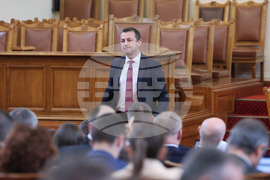 Парламент - заседание - Даниел Петров