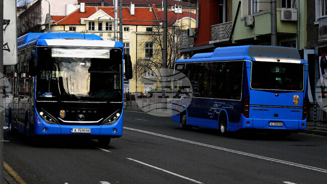 Намаляване на цената на билета за градския транспорт в Бургас предлагат общински съветници от две партии