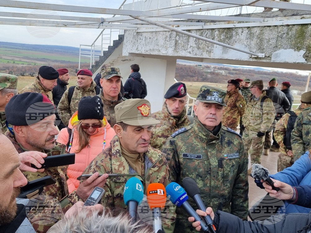Ще разширяваме обхвата на военните учения, каза на полигона "Ново село" началникът на отбраната адм. Емил Ефтимов