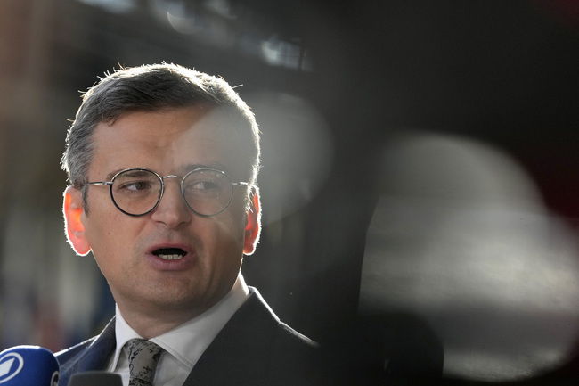 Украинският парламент прие оставката на външния министър Дмитро Кулеба, Зеленски предложи на негово място да бъде назначен Андрий Сибига