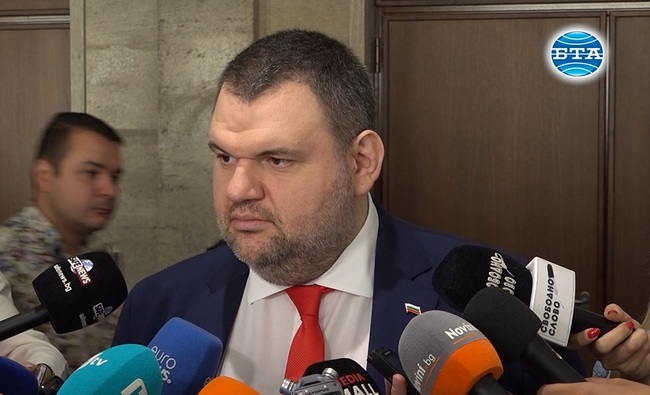 Има едно ДПС, има една легитимна коалиция, това е нашата, каза Делян Пеевски
