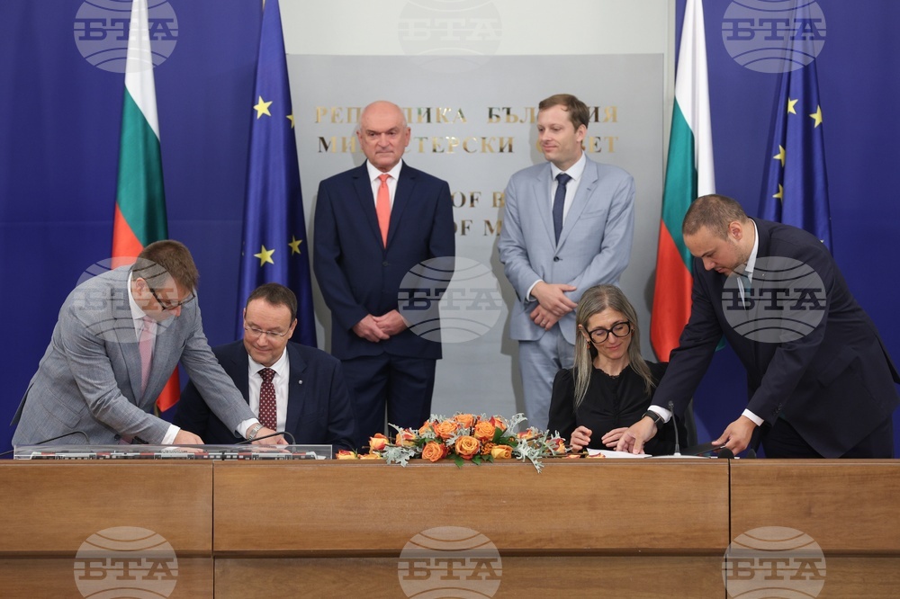 Министерски съвет - влакове - договор - подписване