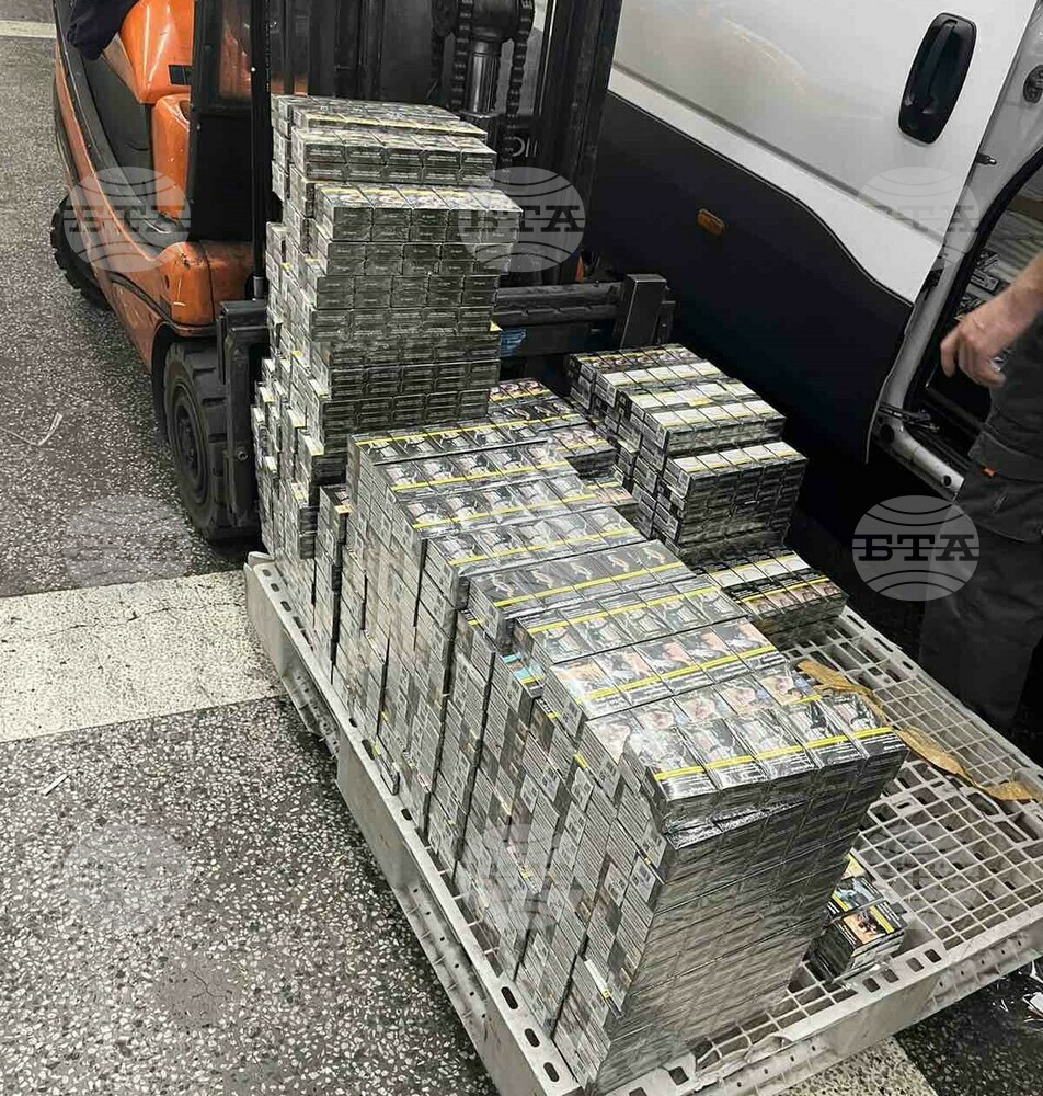 Контрабандни цигари в микробус задържаха митничари на "Капитан Андреево"