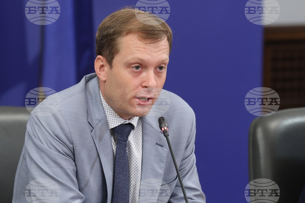 Министерски съвет - влакове - договор - подписване