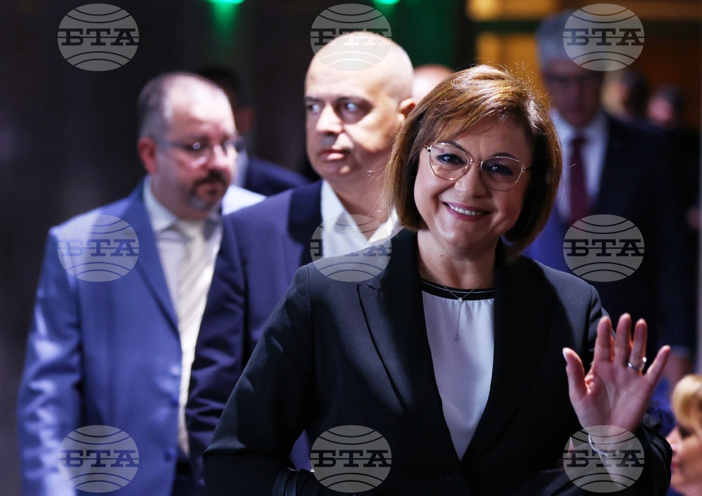 Народно събрание - Корнелия Нинова - кулоари