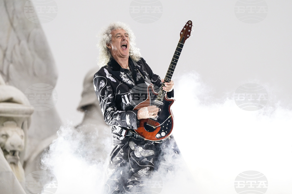 Рок бандата „Куин“ ще пусне неиздавана коледна песен, записана през 1974 г.