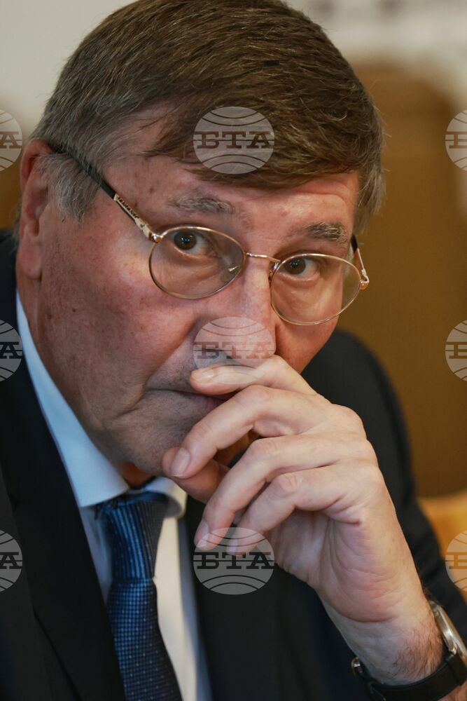 Министърът на младежта и спорта Георги Глушков ще даде старт на международния крос "Скалите" в Белоградчик