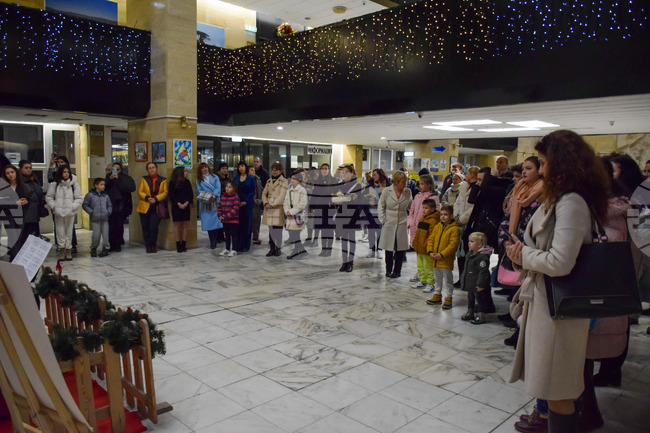 Благоевград - коледна изложба - деца