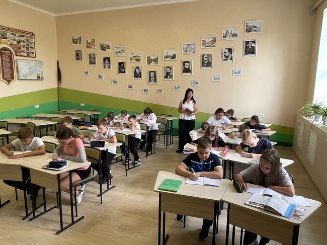 Първи уроци по български език за новата учебна година в Болградската гимназия минаха с ентусиазъм