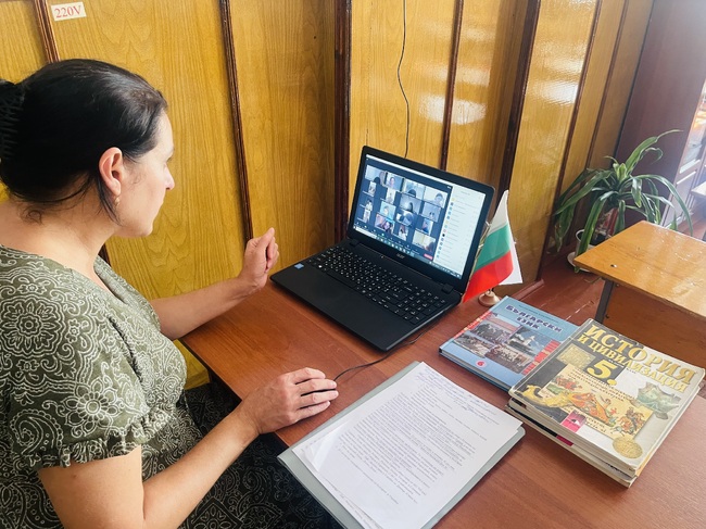 Преподавателката Наталия Богдева разказа за одобрението на учебник по български език в Украйна