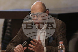 Младежка асоциация по политически науки - дискусия