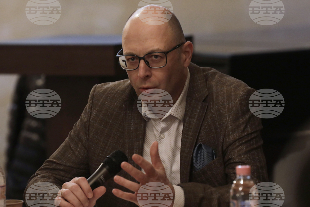 Младежка асоциация по политически науки - дискусия