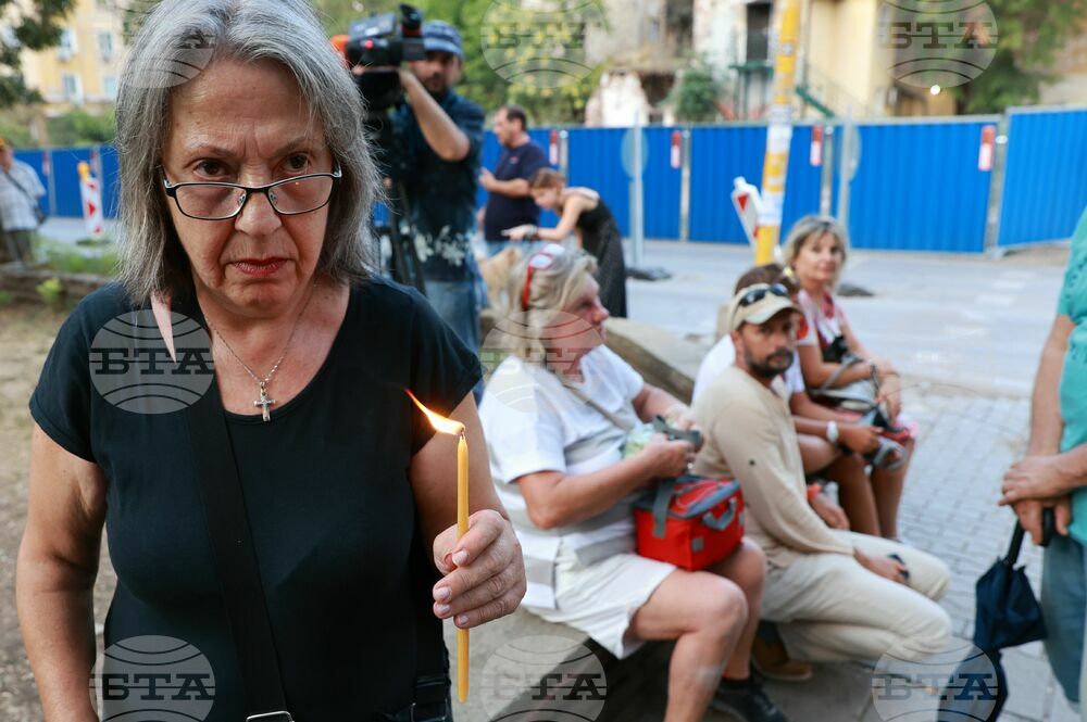 Траурно шествие - протест - "Да спасим дърветата на Опълченска"