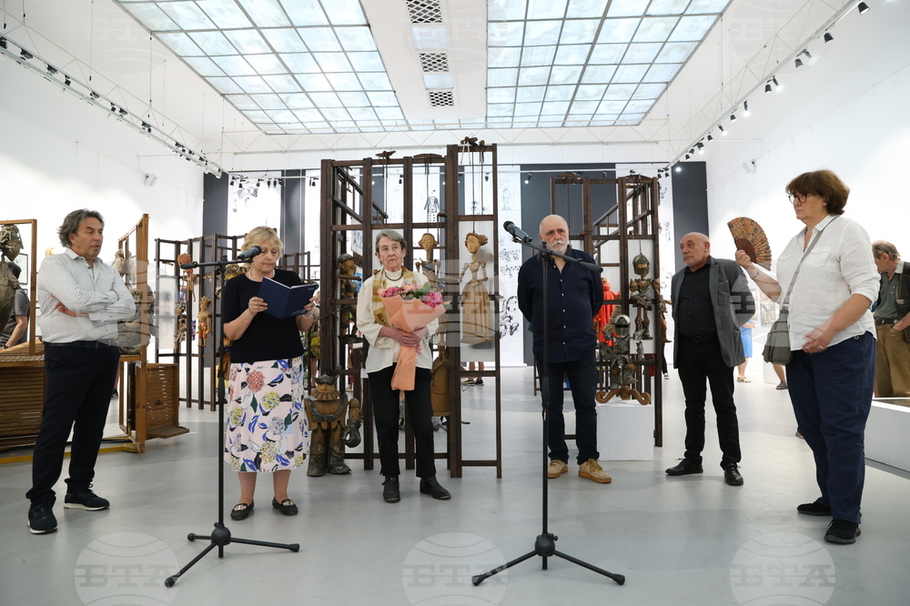 Галерия "Райко Алексиев" - Майа Петрова и ученици - изложба