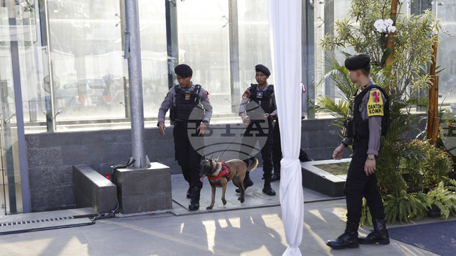 Най-малко 54 ранени при експлозия с неизвестен произход близо до училище в Джакарта, съобщи индонезийската полиция