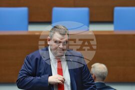 Парламент - заседание - Делян Пеевски
