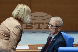 Парламент - заседание - Николай Денков