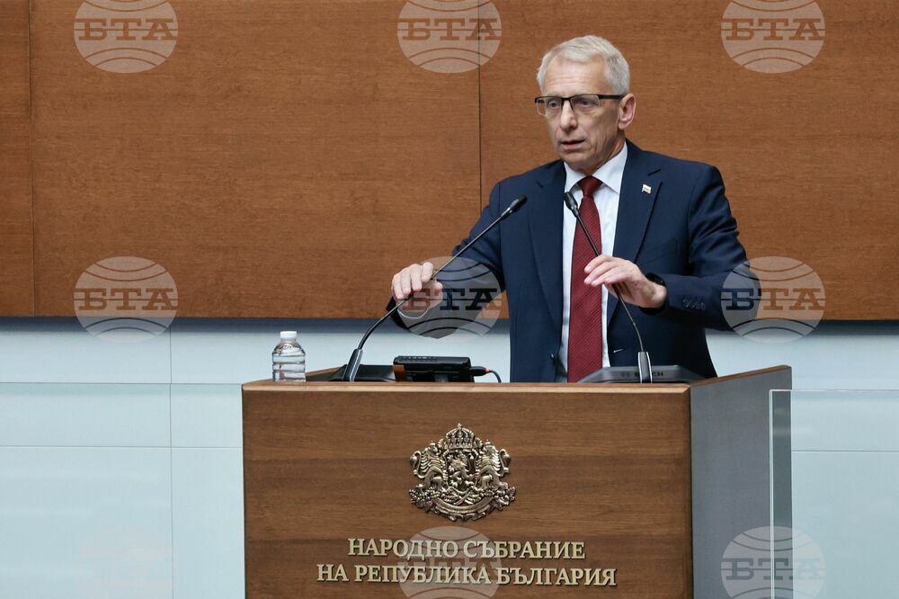 Парламент - заседание - Николай Денков